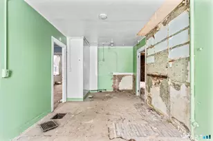 25 Catlin St, Meriden, CT 06450 - Photo 12