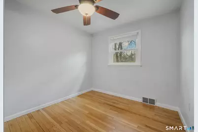 448 Mohegan Avenue Parkway, Waterford, CT 06375 - Photo 20