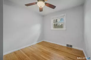 448 Mohegan Ave Pkwy, Waterford, CT 06375 - Photo 20