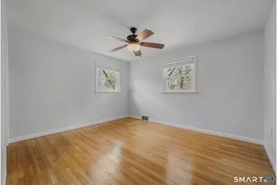 448 Mohegan Avenue Parkway, Waterford, CT 06375 - Photo 26