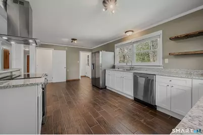 448 Mohegan Avenue Parkway, Waterford, CT 06375 - Photo 12