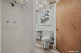 448 Mohegan Ave Pkwy, Waterford, CT 06375 - Photo 34