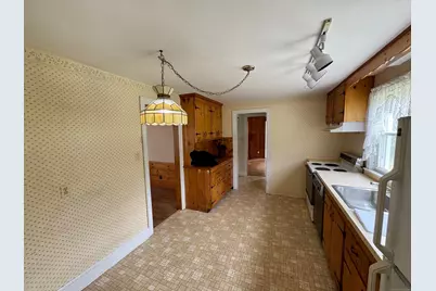 10 Montgomery Parkway, Branford, CT 06405 - Photo 14