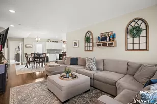 109 Old Village Cir, Windsor, CT 06095 - Photo 4