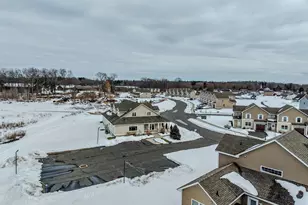 109 Old Village Cir, Windsor, CT 06095 - Photo 32