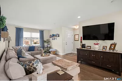 109 Old Village Circle, Windsor, CT 06095 - Photo 2