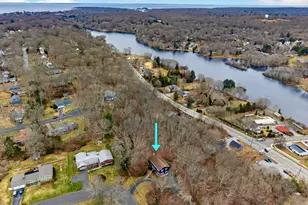 7 Laurel Hill Dr S, East Lyme, CT 06357 - Photo 1