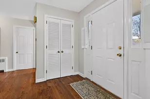 7 Laurel Hill Dr S, East Lyme, CT 06357 - Photo 2