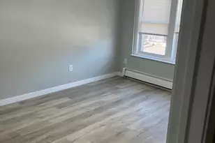 70 Harrington Ave, New Haven, CT 06512 - Photo 6