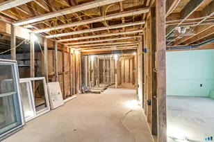 25 Zack Ln, Bristol, CT 06010 - Photo 38