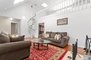 25 Zack Ln, Bristol, CT 06010 - Photo 6