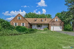 25 Zack Ln, Bristol, CT 06010 - Photo 2