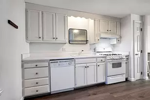 37 Hubbard Run Dr, Glastonbury, CT 06033 - Photo 10