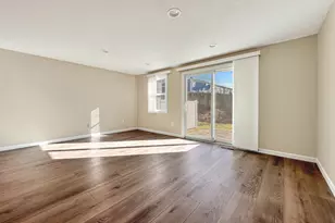 37 Hubbard Run Dr, Glastonbury, CT 06033 - Photo 6