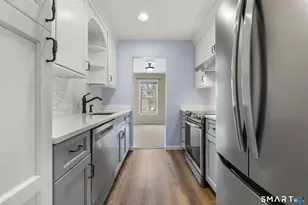 7 Newberry Ln, Glastonbury, CT 06033 - Photo 10