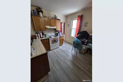 880 First Avenue, West Haven, CT 06516 - Photo 14