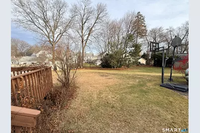 84 Grennan Road, West Hartford, CT 06107 - Photo 28