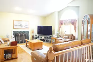 256 Brewster Rd, Milford, CT 06460 - Photo 2