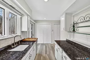 39 Founders Village, Clinton, CT 06413 - Photo 12