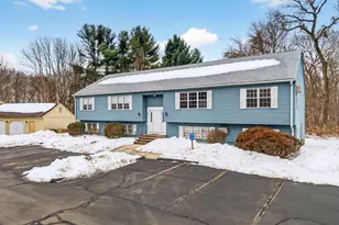 39 Founders Village, Clinton, CT 06413 - Photo 2