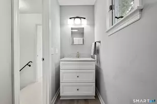 30 Kinlock St, Milford, CT 06460 - Photo 32