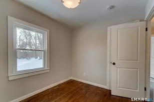 135 London Dr, Hamden, CT 06517 - Photo 20