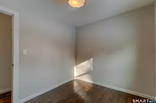 135 London Dr, Hamden, CT 06517 - Photo 18