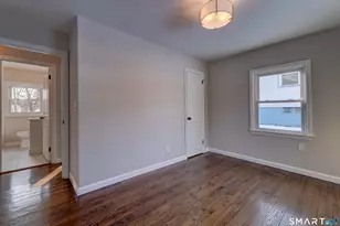 135 London Dr, Hamden, CT 06517 - Photo 30