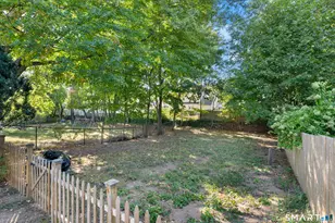 304 Fairview Ave, Hamden, CT 06514 - Photo 10