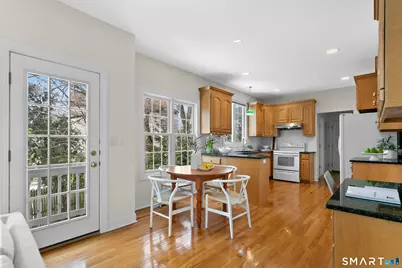 28 Michaela Circle, Fairfield, CT 06824 - Photo 10