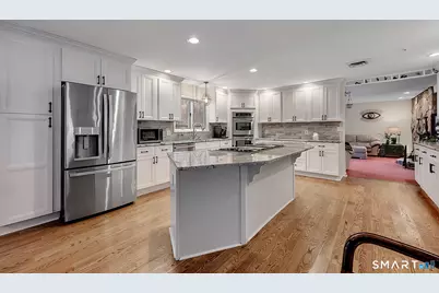 10 Canterbury Way, North Haven, CT 06473 - Photo 12