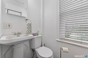 31 Bridge St, Montville, CT 06353 - Photo 8