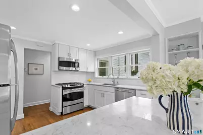 19 Emery Drive, Stamford, CT 06902 - Photo 4