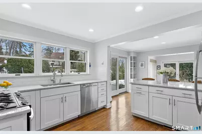 19 Emery Drive, Stamford, CT 06902 - Photo 2