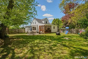 1 Middle St, Waterford, CT 06385 - Photo 4