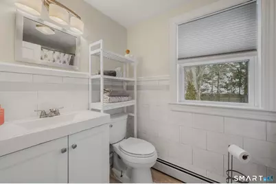 1 Middle Street, Waterford, CT 06385 - Photo 32