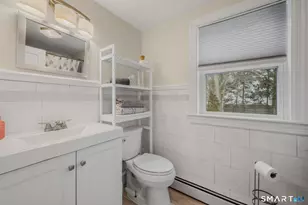 1 Middle St, Waterford, CT 06385 - Photo 32