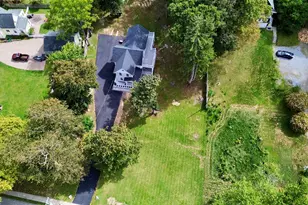 62 River St, Deep River, CT 06417 - Photo 4