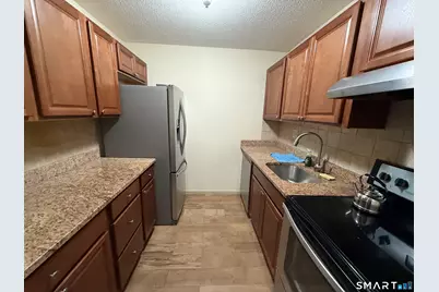 140 Kane Street #B6, West Hartford, CT 06119 - Photo 4