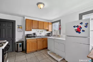 120 Bond St, Hartford, CT 06114 - Photo 10