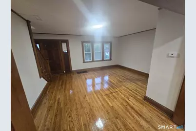 377 West Wolcott Avenue, Windsor, CT 06095 - Photo 2