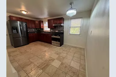 37 Elizabeth Ann Drive, New Haven, CT 06512 - Photo 4