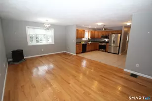 20 Vincent Ct, East Hartford, CT 06108 - Photo 10