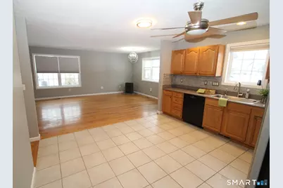 20 Vincent Court #20, East Hartford, CT 06108 - Photo 4