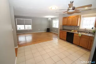 20 Vincent Ct, East Hartford, CT 06108 - Photo 4