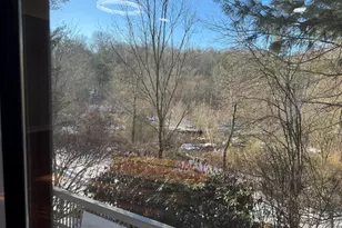 2 Highland Square, Avon, CT 06001 - Photo 28