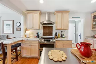 439 Pequot Ave, Groton, CT 06355 - Photo 12