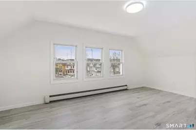 661 Iranistan Avenue, Bridgeport, CT 06605 - Photo 4