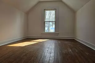 21 Sigourney St, Bristol, CT 06010 - Photo 6