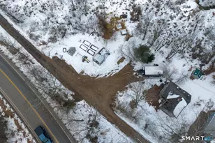 13 Young St, East Hampton, CT 06424 - Photo 32